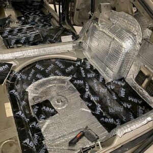 Prémiové samolepicí butylové zvukově izolační rohože ABM Xtreme v rolích, 1.5mm, 1m2 mata wygłuszająca,mata butylowa,mata wyciszająca,izolacja akustyczna mata-wygluszajaca-butylowa-samoprzylepna-abm-w-arkuszach-abm-1