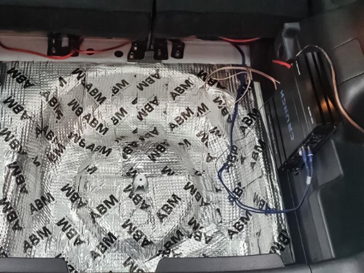 Prémiové samolepicí butylové zvukově izolační rohože ABM Xtreme v rolích, 1.5mm, 1m2 ABM Insulation Prémiové samolepicí butylové zvukově izolační rohože ABM Xtreme v rolích, 1.5mm, 1m2 Butilové zvukově izolační rohože ABM Xtreme abm butyl matt názory ABM Insulation