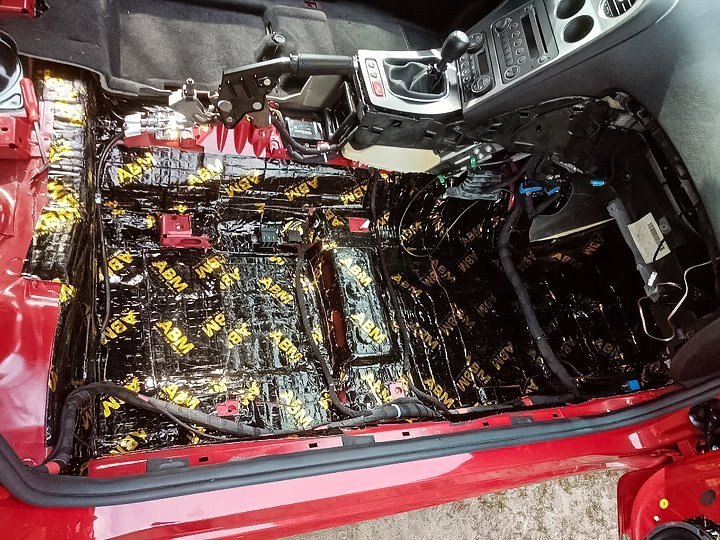 Prémiové samolepicí butylové zvukově izolační rohože ABM Xtreme v rolích, 1.5mm, 1m2 mata wygłuszająca,mata butylowa,mata wyciszająca,izolacja akustyczna mata--abm-1