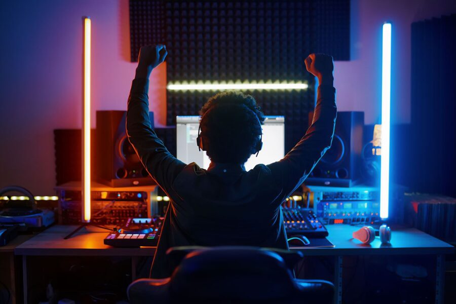 Jak efektivně odhlučnit a zlepšit akustiku v profesionálních i domácích hudebních studiích? Rady ABM Insulation