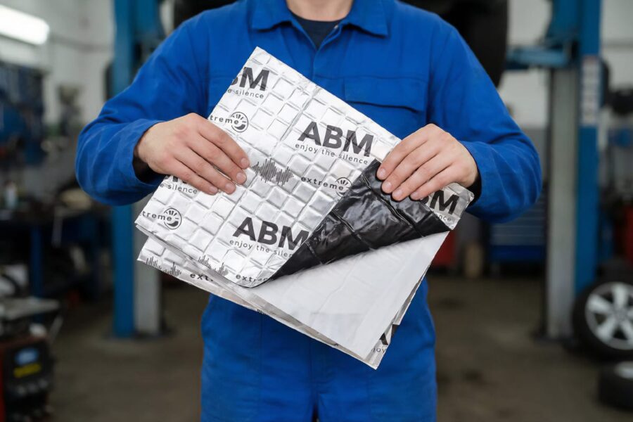 Proč vrstva hliníku v butylových podložkách odráží zvukové vlny a teplo? abm-49