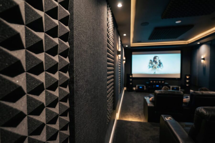 Snižují akustické pěny hluk v domácích kinech? abm-b-59